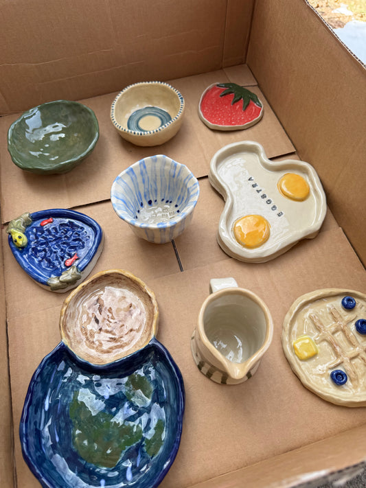 Hand Building Pottery Workshop